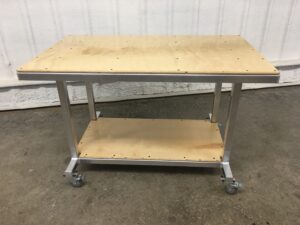 The worktables are provided with wheels for easy mobility
