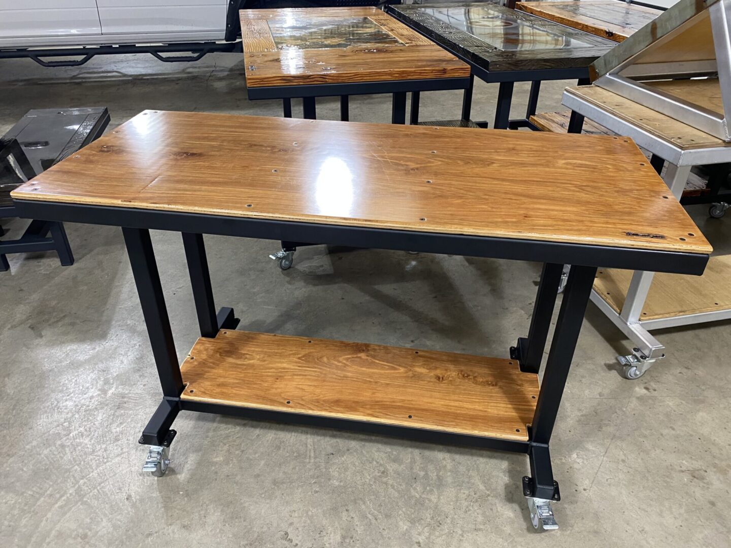Cabinet Grade Plywood Series Worktable with wheels